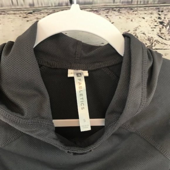 Fabletics Alecia Performance Mesh Pullover - Picture 7 of 8